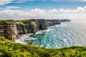 coastline of Ireland / (c) Adobe