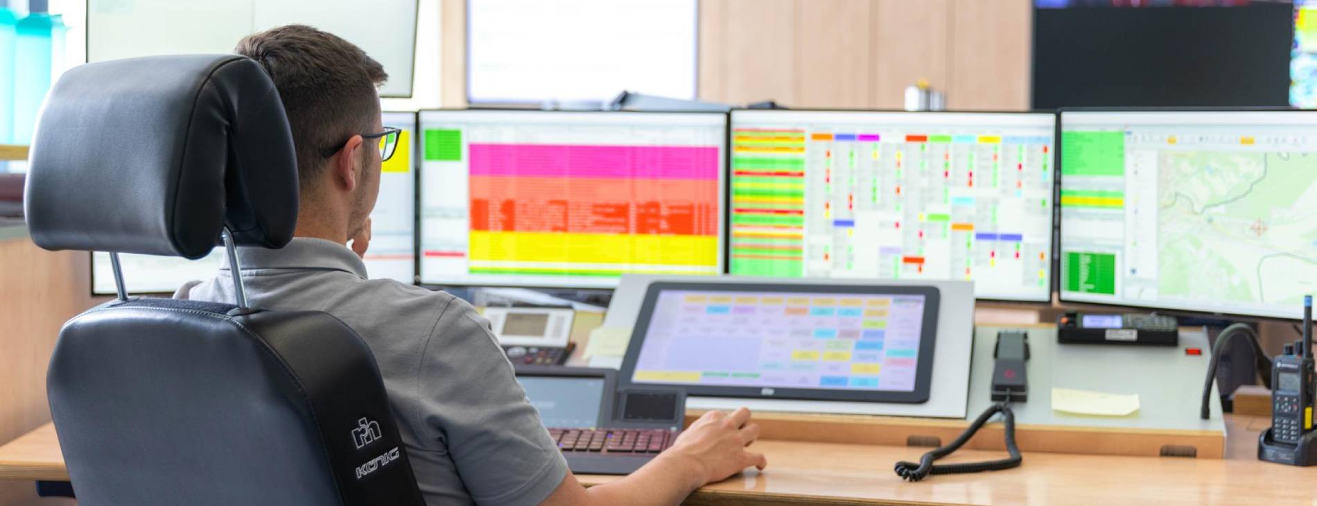 person in a control room with many displays; copyright Landesmedienservice Burgenland 